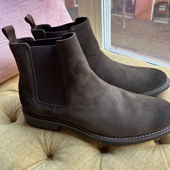 NIB Banana Republic Casual Suede Men’s Chelsea Boot in Brown Global - Size 11 main image 4